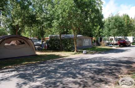 Emplacement Camping